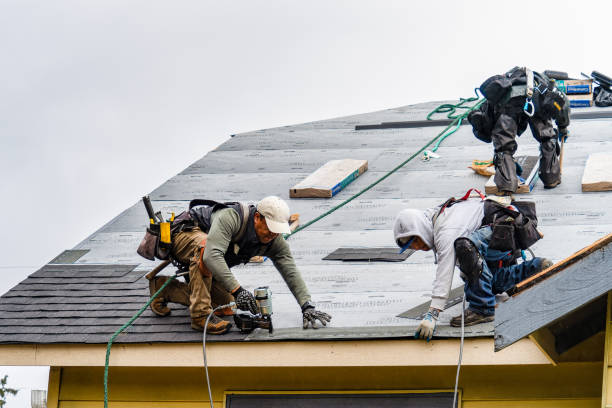 Professional Gutter Installation technician working in Cranford, NJ